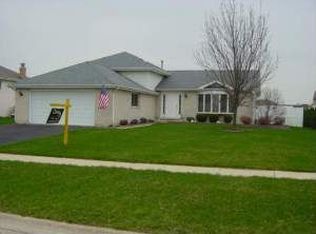 672 Vanderbilt Dr, New Lenox, IL 60451
