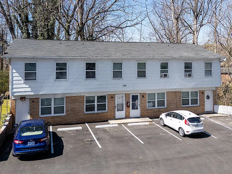 2718 Crescent Ln #D — Photo 24