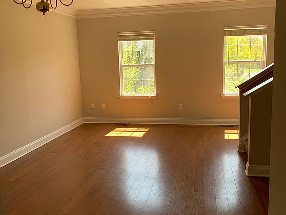 Living/Dining area