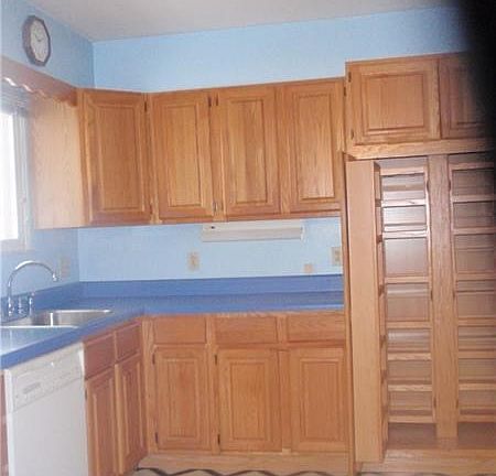 Kitchen, Oak Cabinets