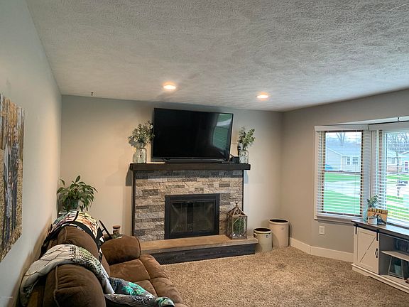 2nd image of 4662 Caspian Ave SW