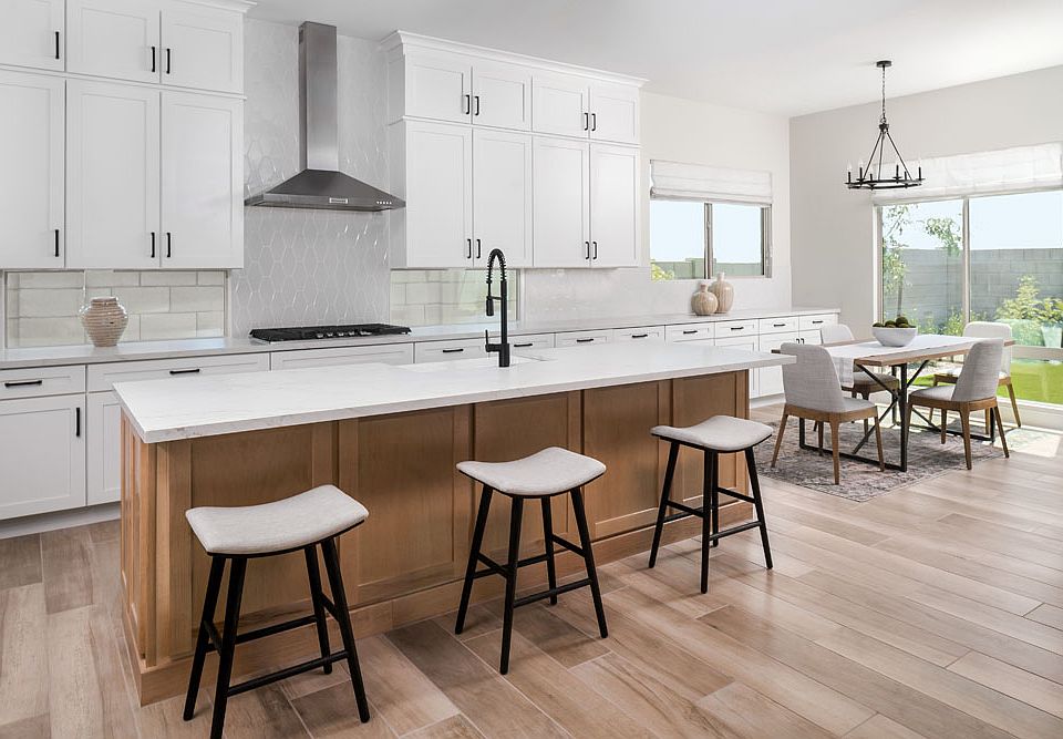 Destination at Gateway - Topaz Interior Image 1