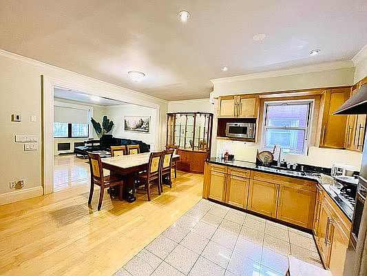 3rd image of 63-17 Alderton St #1