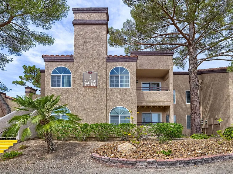 9325 W Desert Inn Rd #177 — Photo 3