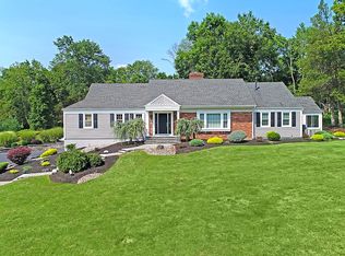 1001 Laurel Trl, Martinsville, NJ 08836