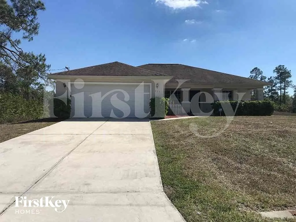 3 bed, 2.0 bath, 1401 sqft, $1,970 — Photo 1