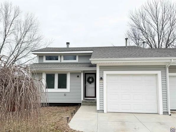 3504 SW Eveningside Dr, Topeka, KS 66614