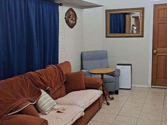 3rd image of 270 Dwight St