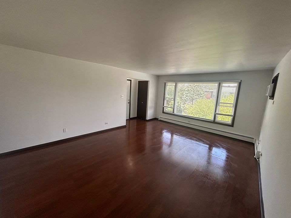 1st image of 1681 Patricia Pl APT 3E
