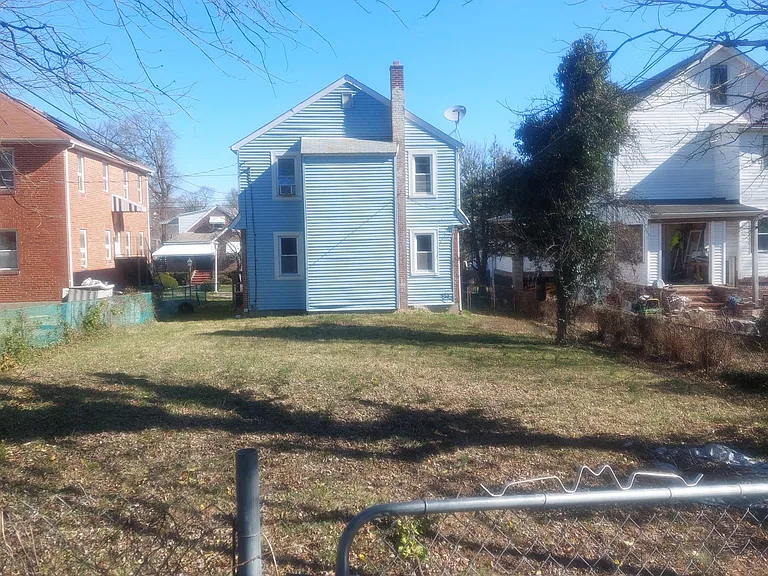 2715 Berwick Ave #1 — Photo 6