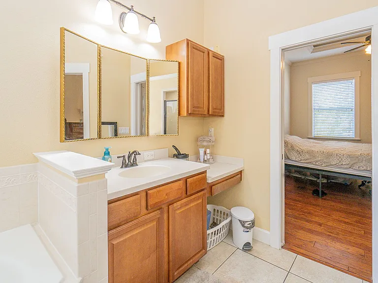 212 W Belmar St #A — Photo 16