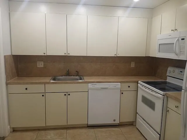 3 bed, 1286 sqft, $2,900 — Photo 2