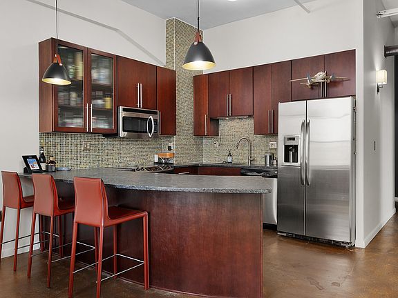 4th image of 1301 Market St APT 301