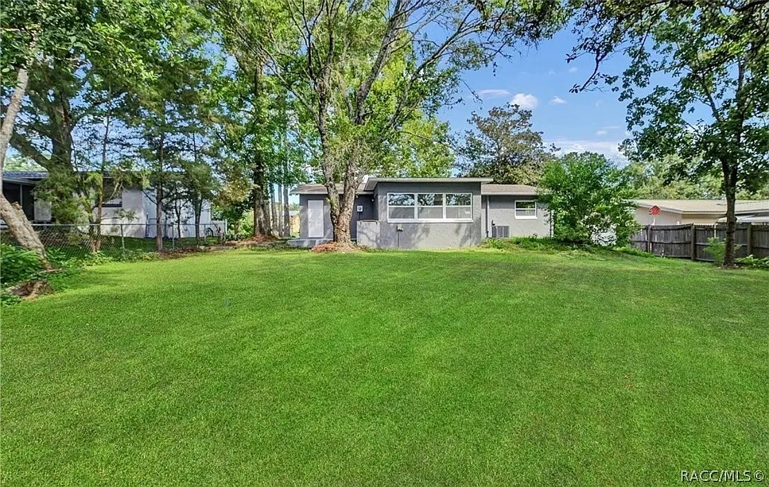 3 bed, 1318 sqft, $1,650 — Photo 3