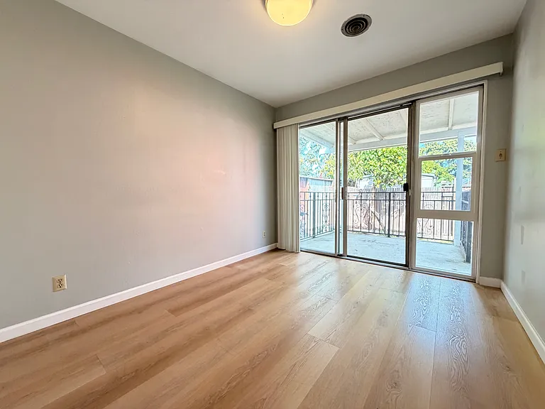 2021 Road 20 — Photo 5