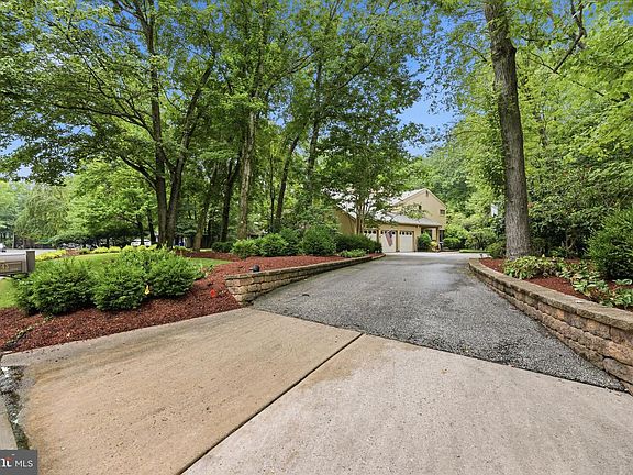 5th image of 43 Southwood Dr