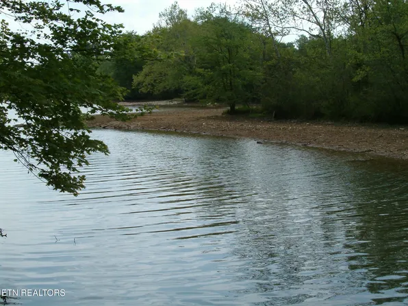 Centers Patton Rd, Harriman, TN 37748