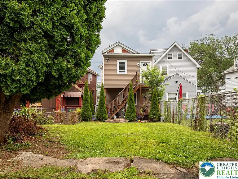 68 S Meade St — Photo 41