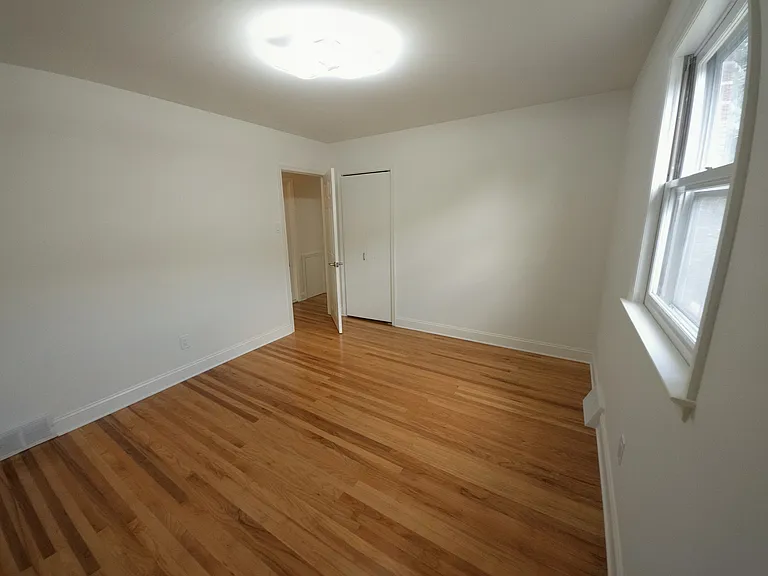 781 Livezey Ln — Photo 18