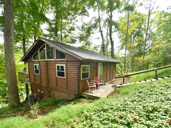 167 Aztec Ln, Sugar Grove, OH 43155