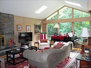 5th image of 45 Furnace Brook Dr