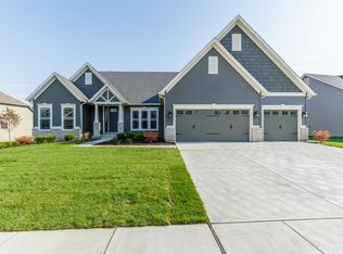323 Wilmer Valley Dr, Wentzville, MO 63385