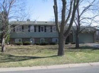 10293 Yorktown Ln N, Maple Grove, MN 55369