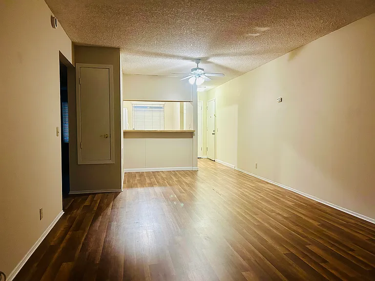 2525 Walters Way #4 — Photo 17