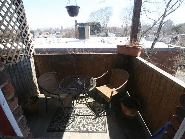 331 Harvard St #7 — Photo 12