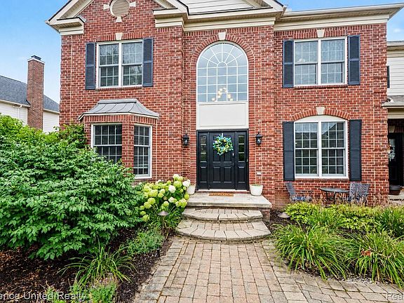 5th image of 26455 Glenwood Dr