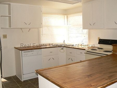 3rd image of 1390 Tremper Dr