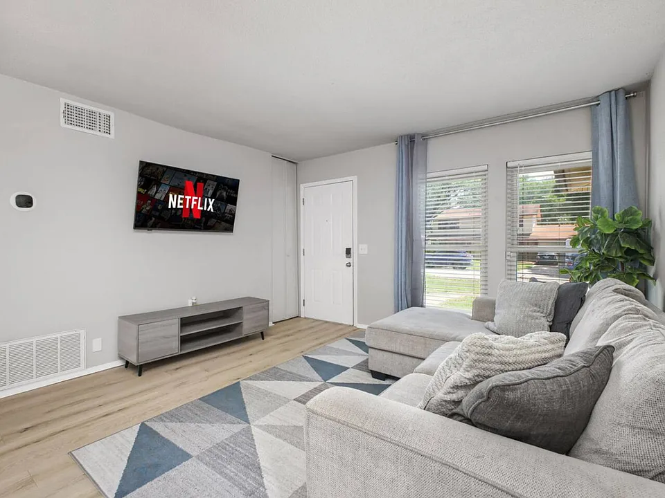5727 Valley Point #ID1626236P