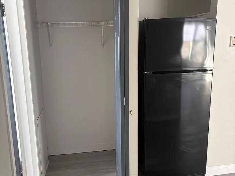 3320 Grand Ave S — Photo 4