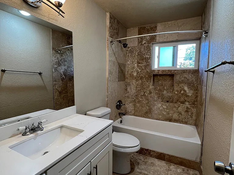 National Carlton Apartments — Photo 7