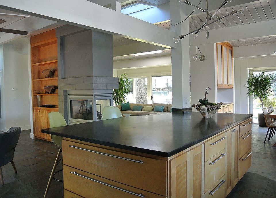 1st image of 130 Romero Cir