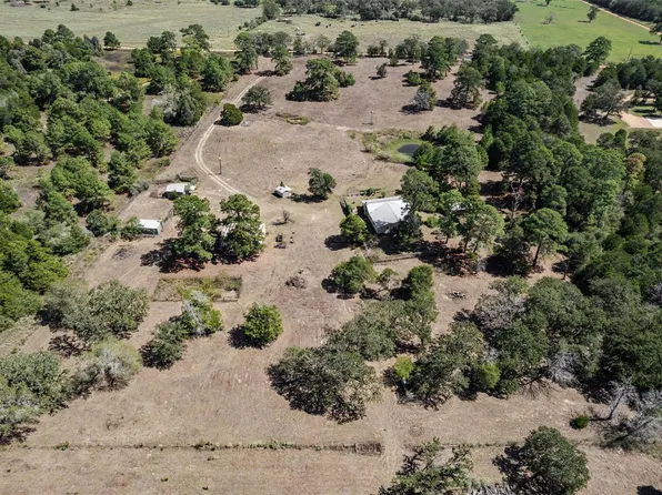 304 Furr Mays Rd, Smithville, TX 78957