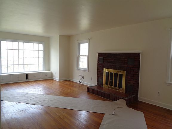 5th image of 83 Putnam Rd