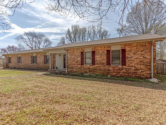 4th image of 1505 Country Manor Ln