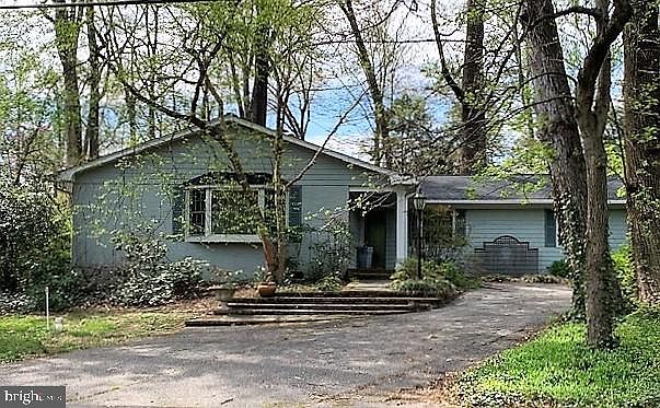 1st image of 1842 Lindamoor Dr