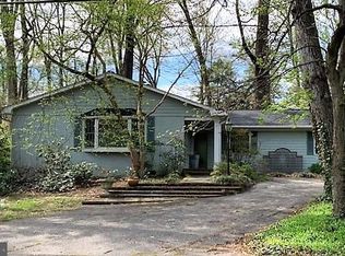 1842 Lindamoor Dr, Annapolis, MD 21401