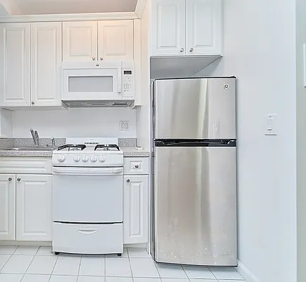 Rented by Living New York | media 3