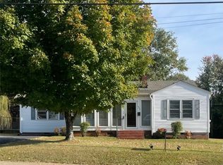 809 S B St, Easley, SC 29640