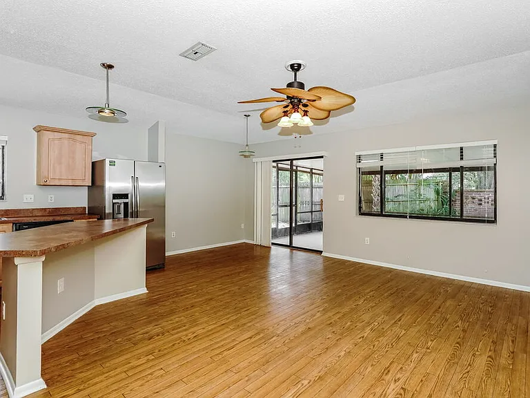 1001 Pond Apple Ct — Photo 6