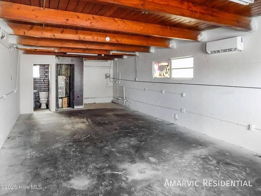 1st image of 219 W Bassett St #219
