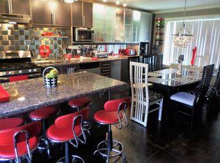 29032 Lyndon St, Livonia, MI 48154