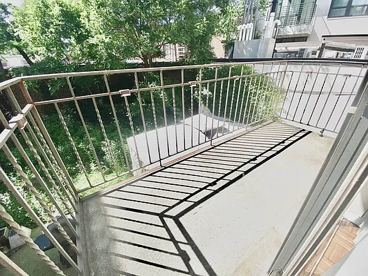 Rented by Papp Realty | media 20