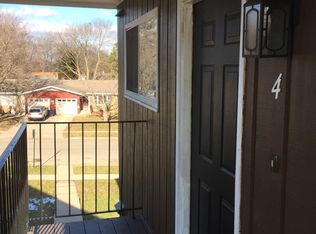 1755 Maple Ln APT 4, Elgin, IL 60123