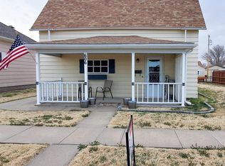 606 Monroe St, Ellis, KS 67637