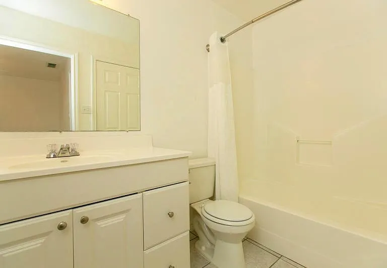 418 Knickerbocker St #2 — Photo 5