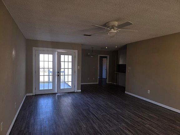 2nd image of 201 Riverview Dr